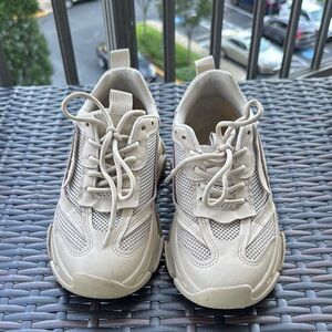 Steve Madden Chunky Sneakers Size - Possession Tan